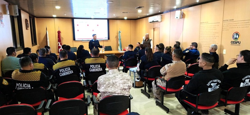 00 a Policia capacitacion 8sept26