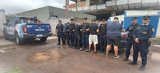 0 cuatro detenidos 1